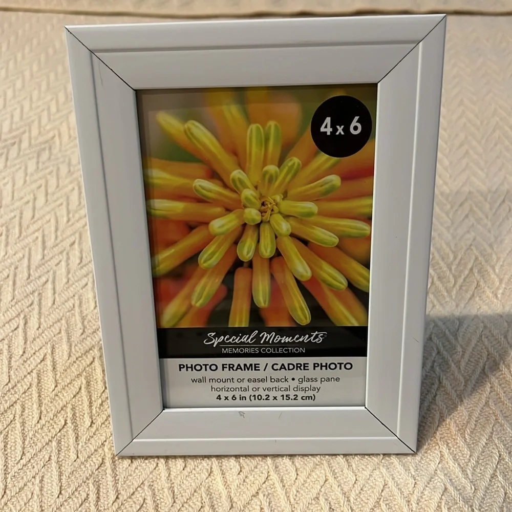 Variety of picture frames grab all 4 for a great price